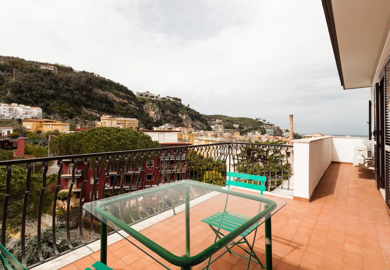 Appartamento a Sorrento - Casa Di Aria sea view and pool in Sorrento centre