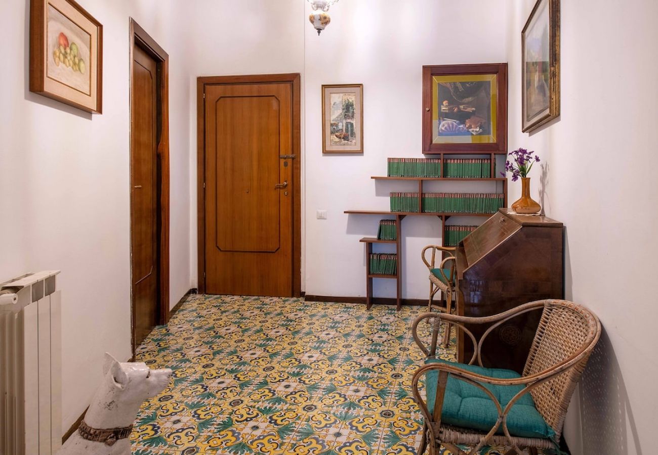 Appartamento a Sorrento - Apartment Bianca with shared pool,