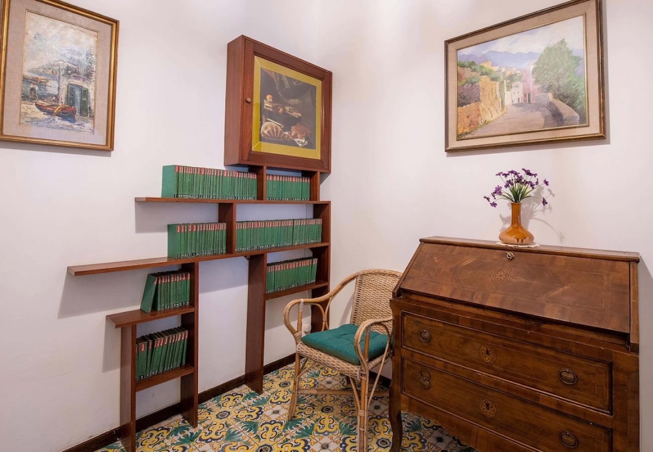 Appartamento a Sorrento - Apartment Bianca with shared pool,