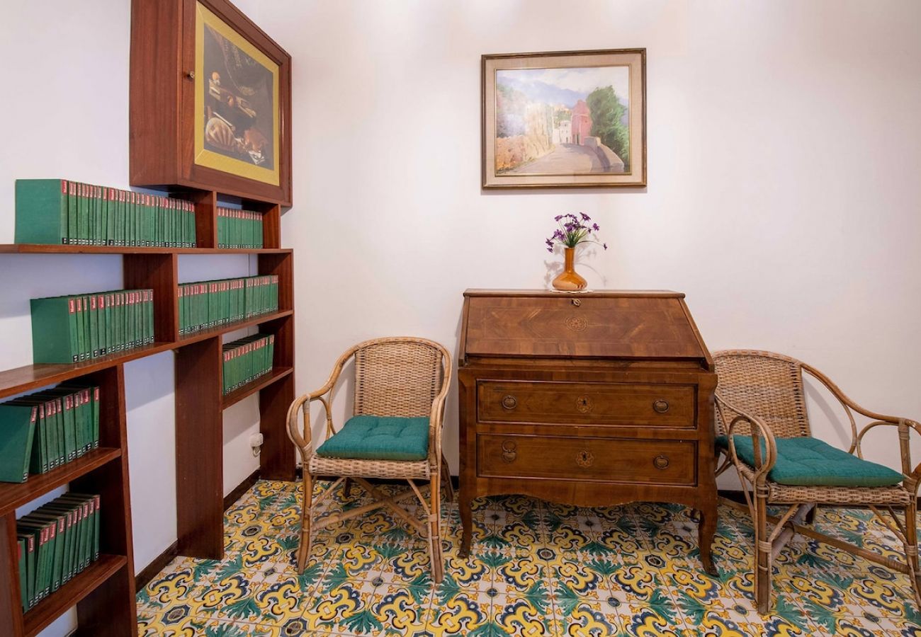 Appartamento a Sorrento - Apartment Bianca with shared pool,