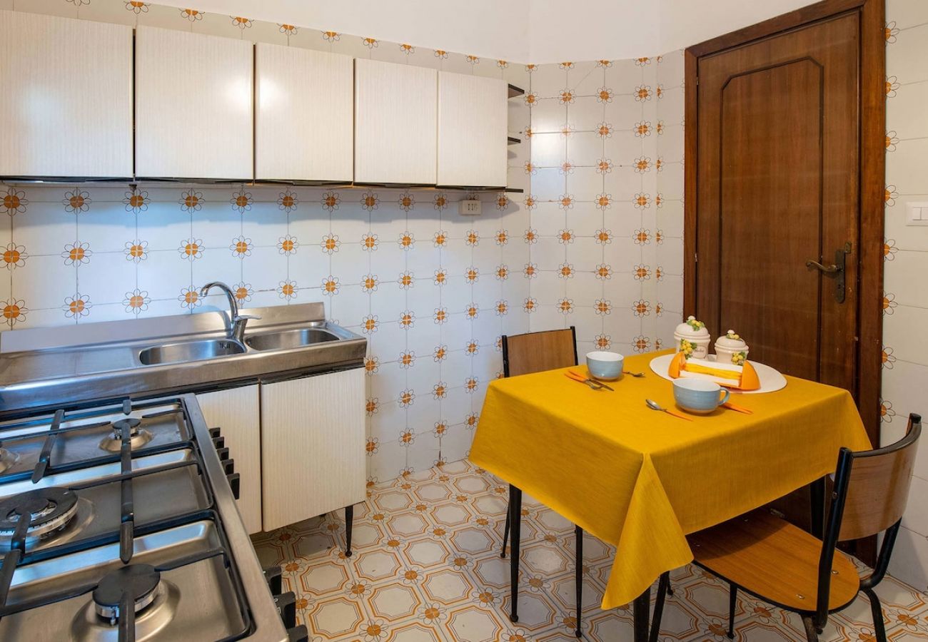 Appartamento a Sorrento - Apartment Bianca with shared pool,
