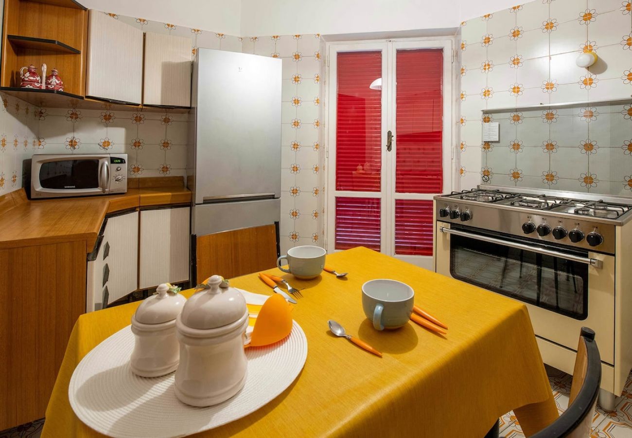 Appartamento a Sorrento - Apartment Bianca with shared pool,
