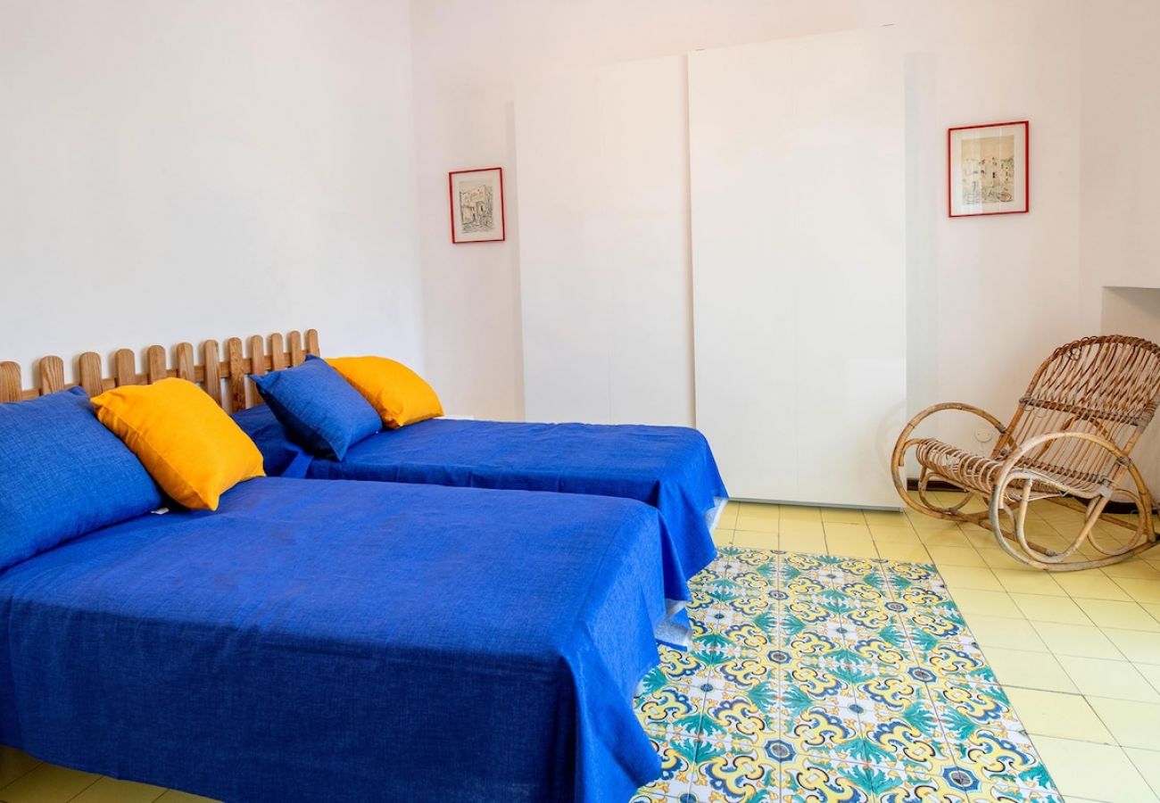 Appartamento a Sorrento - Apartment Bianca with shared pool,