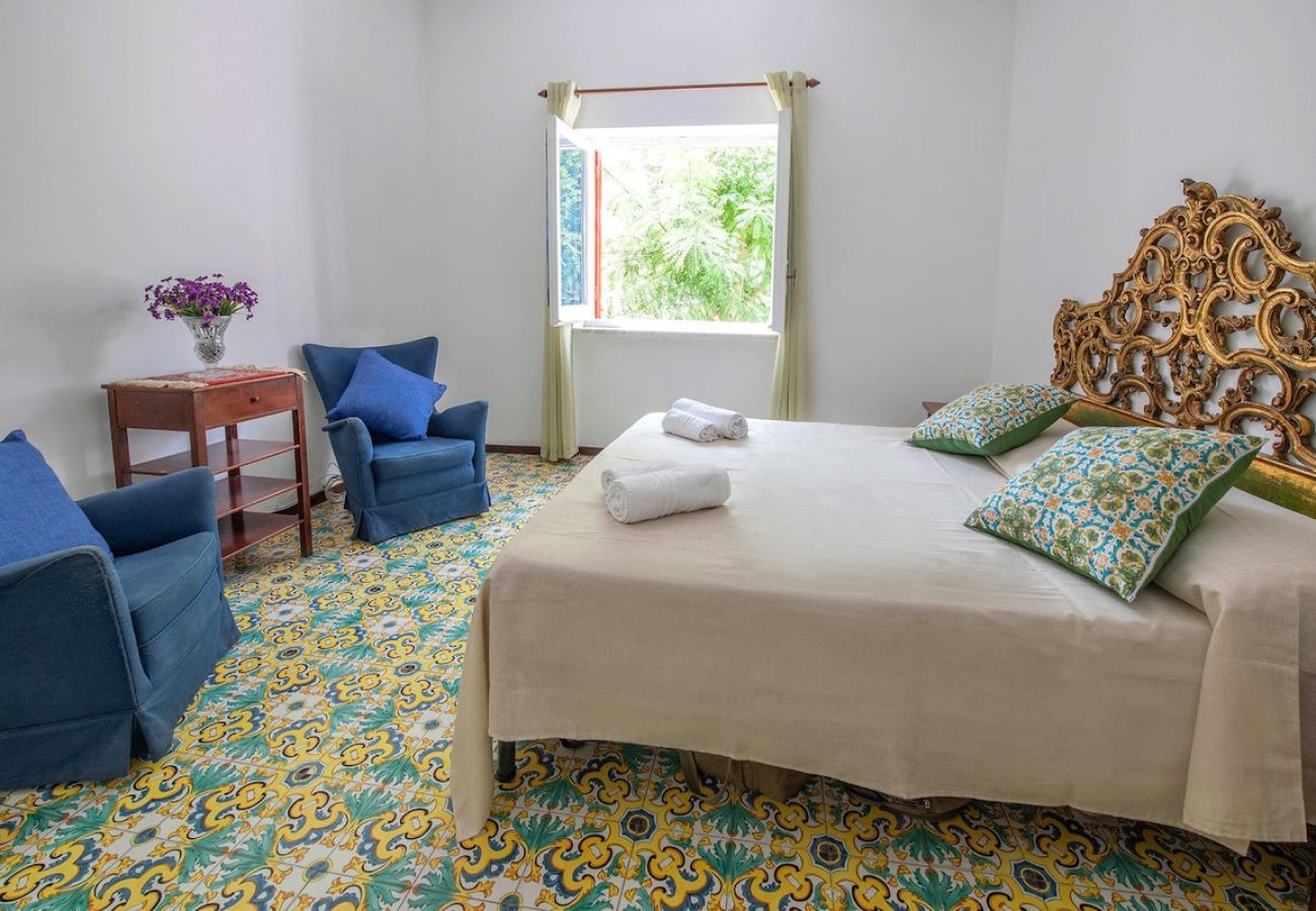 Appartamento a Sorrento - Apartment Bianca with shared pool,