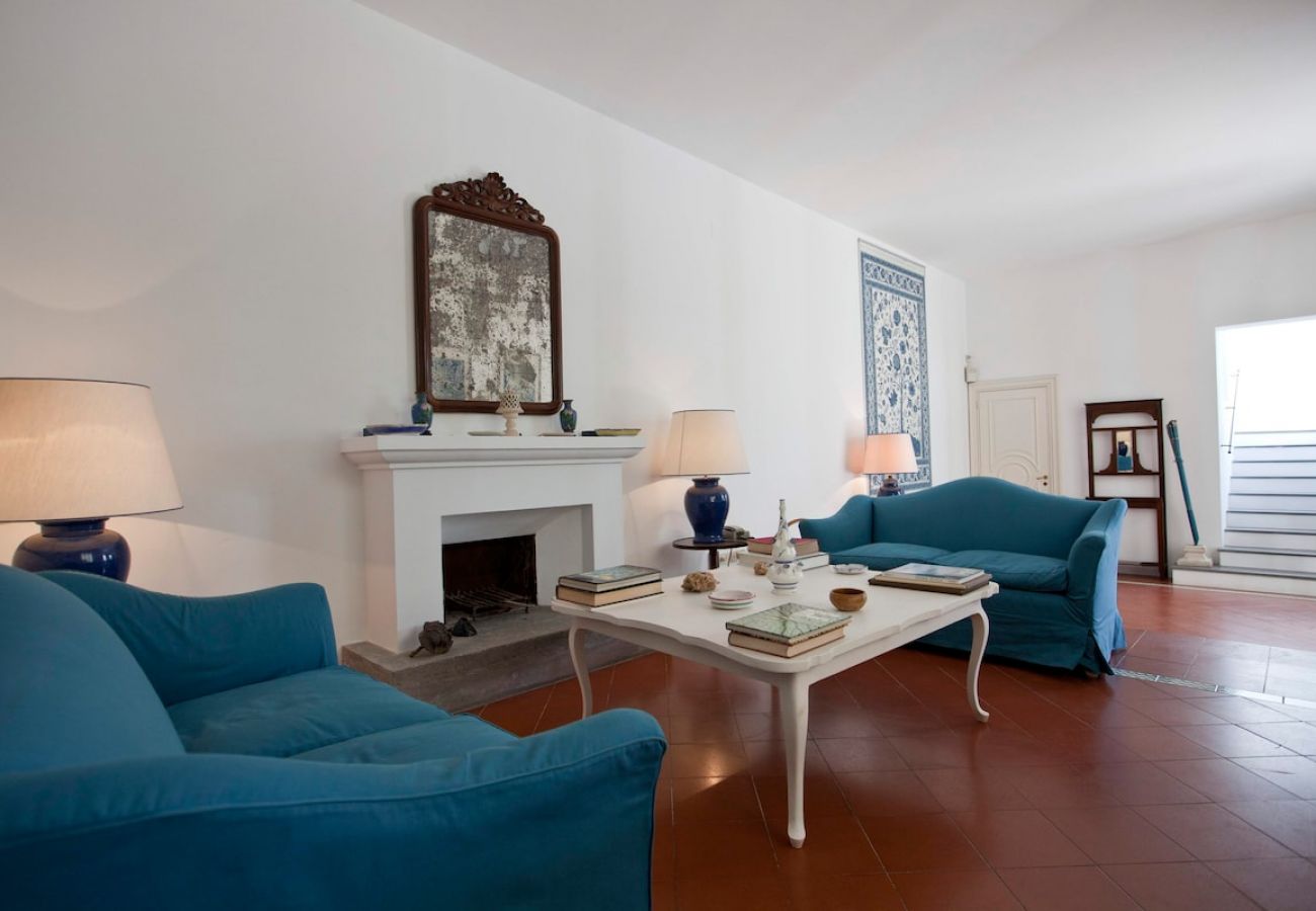 Villa a Massa Lubrense - Villa Carlo with historic tower and sea view