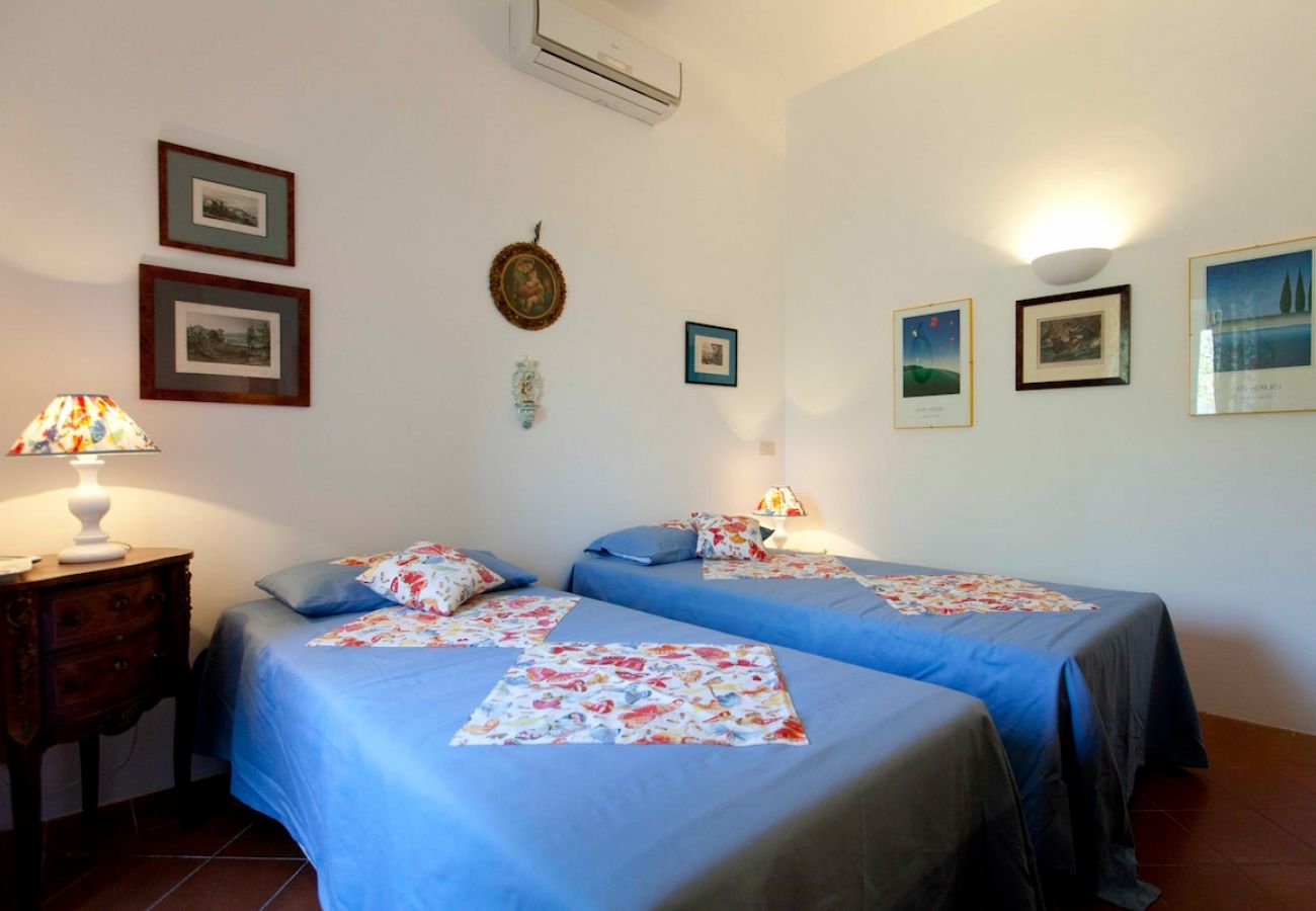 Villa a Massa Lubrense - Villa Carlo with historic tower and sea view