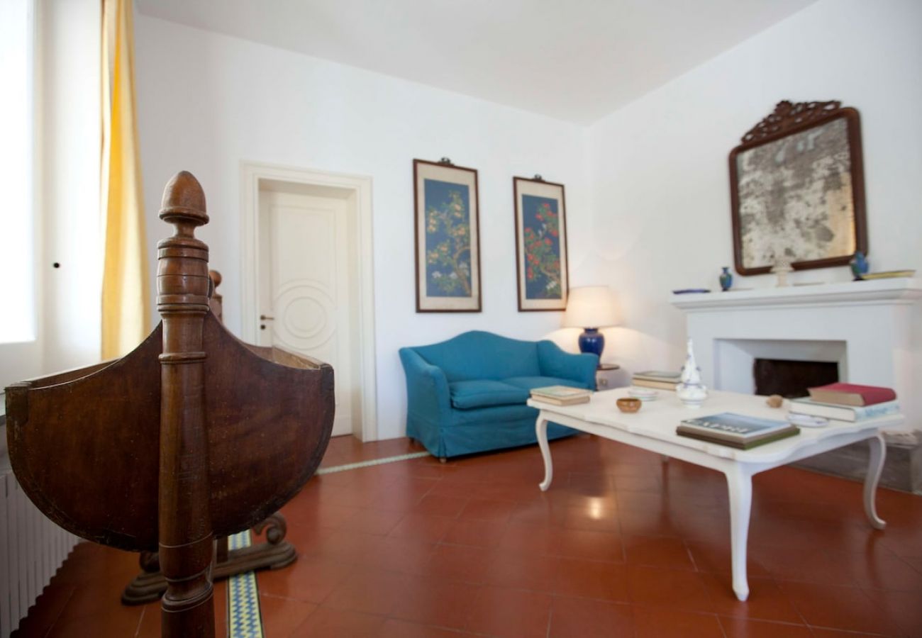 Villa a Massa Lubrense - Villa Carlo with historic tower and sea view