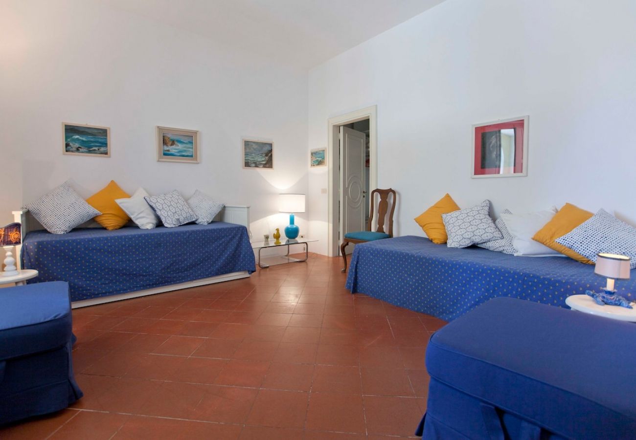 Villa a Massa Lubrense - Villa Carlo with historic tower and sea view