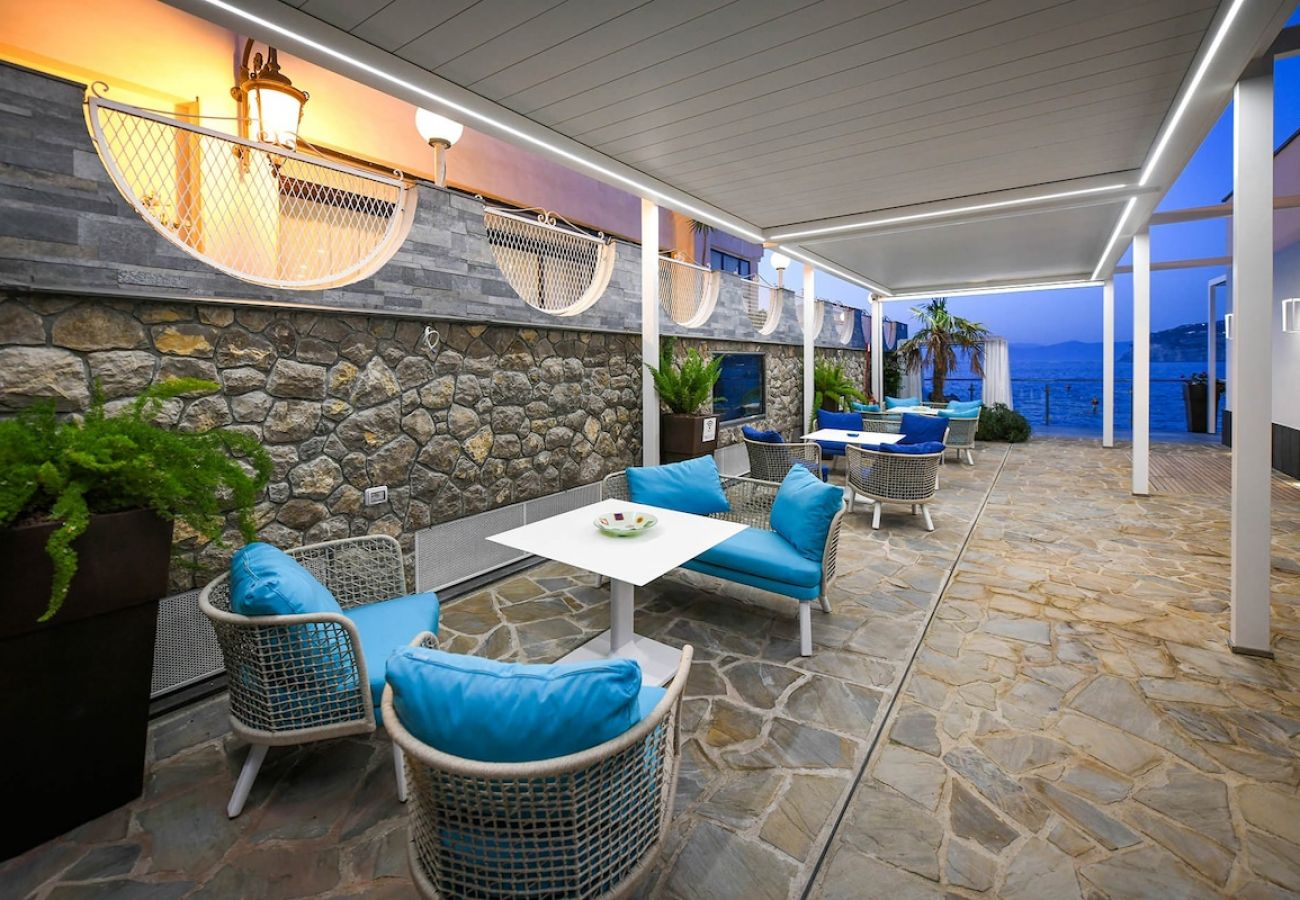 Villa a Sorrento - Villa Blue Marine on the sea