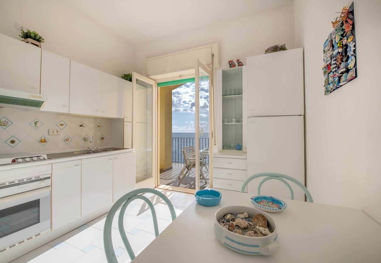 Casa a Nerano - La Casa del Mare close to the beach