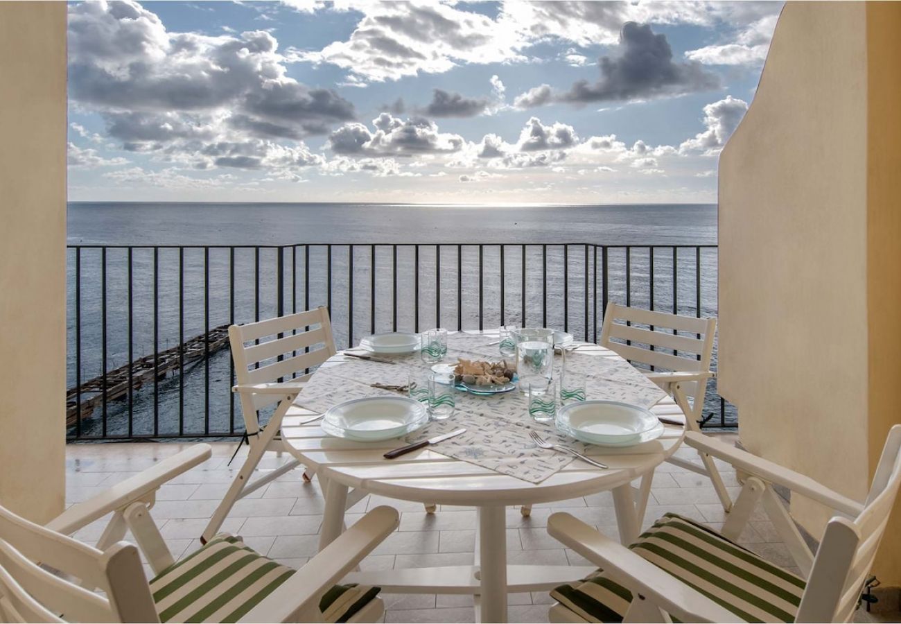 Casa a Nerano - La Casa del Mare close to the beach