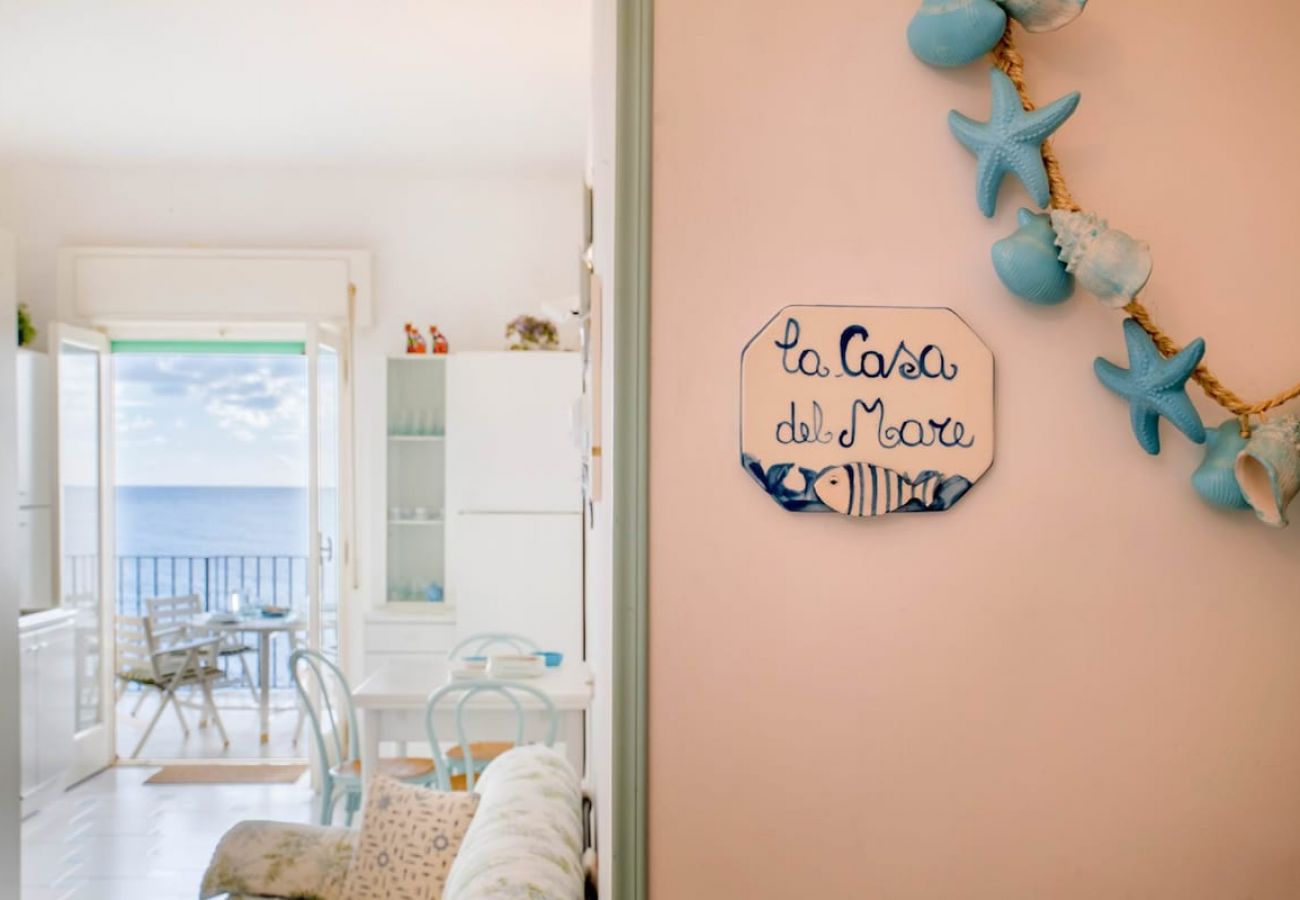 Casa a Nerano - La Casa del Mare close to the beach