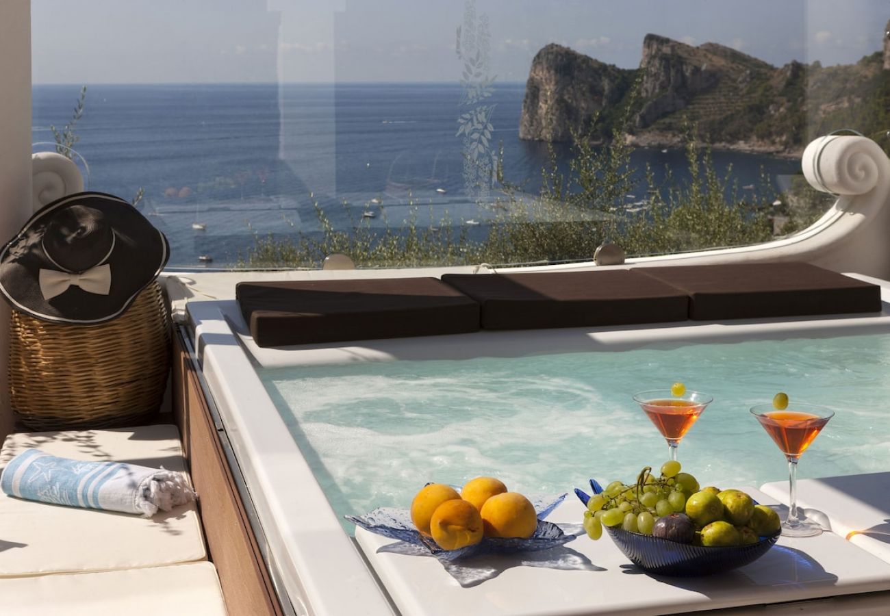 Villa a Nerano - Villa il Glicine luxury stay on the sea
