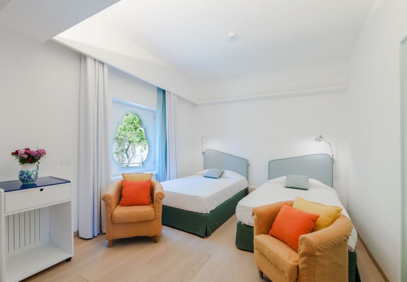 Villa a Nerano - Villa il Glicine luxury stay on the sea