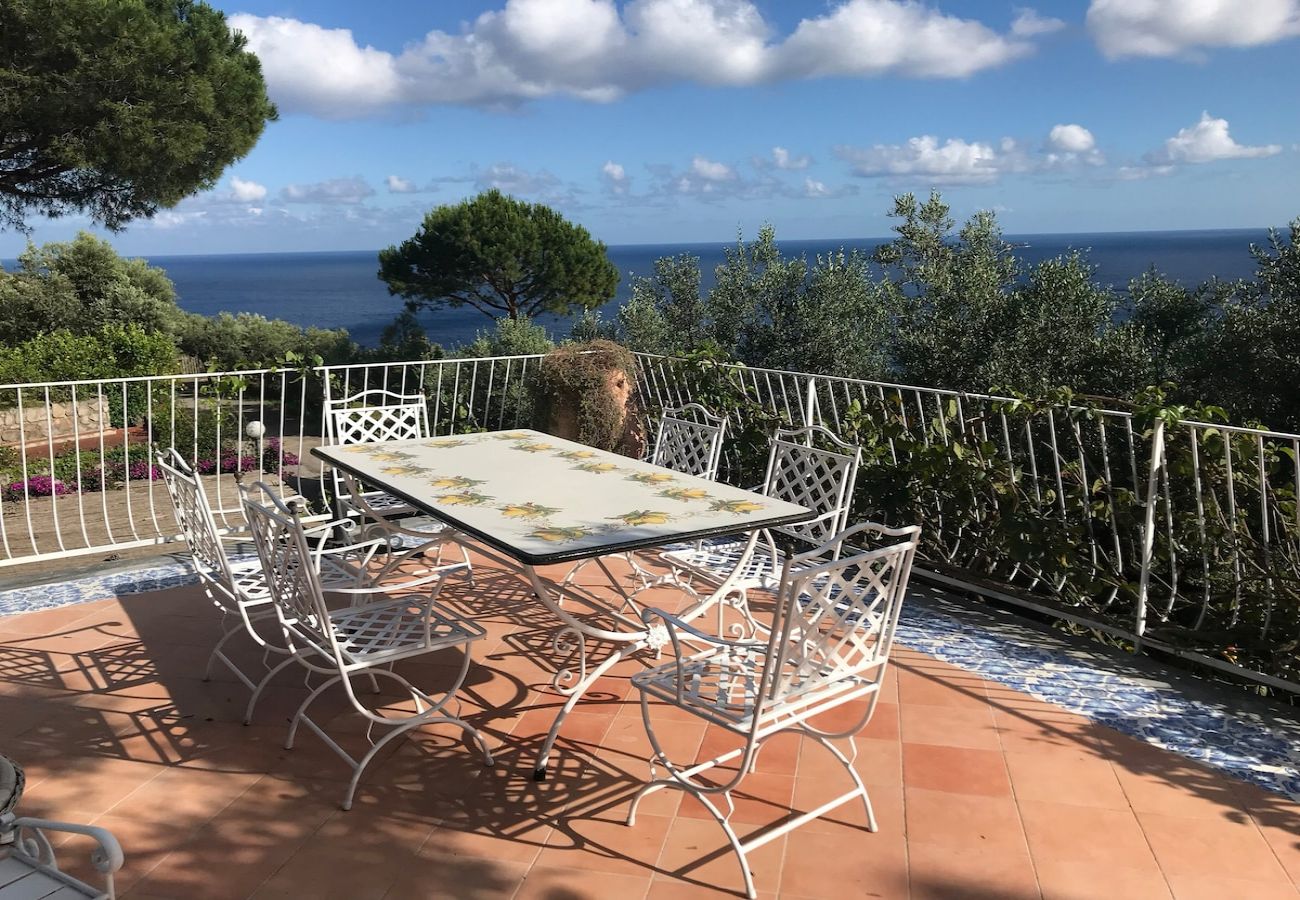 Villa a Nerano - Villa il Glicine luxury stay on the sea