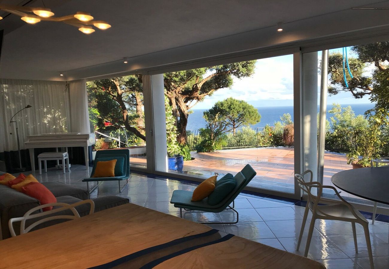 Villa a Nerano - Villa il Glicine luxury stay on the sea