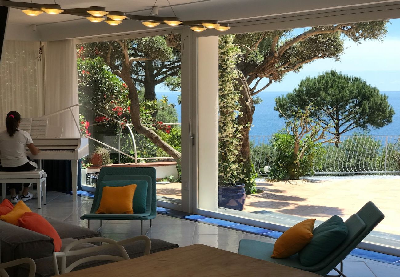 Villa a Nerano - Villa il Glicine luxury stay on the sea
