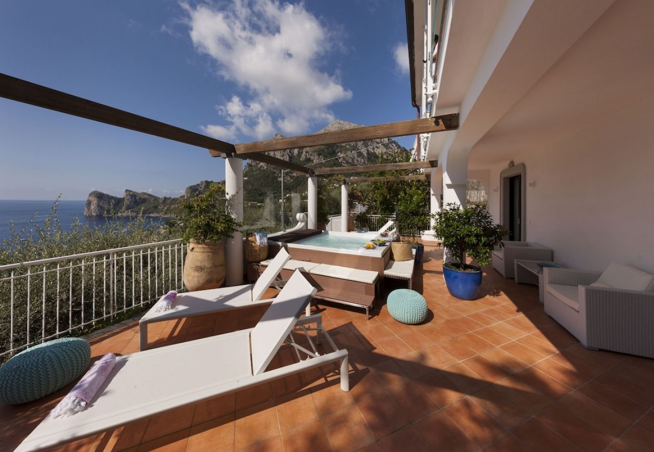 Villa a Nerano - Villa il Glicine luxury stay on the sea
