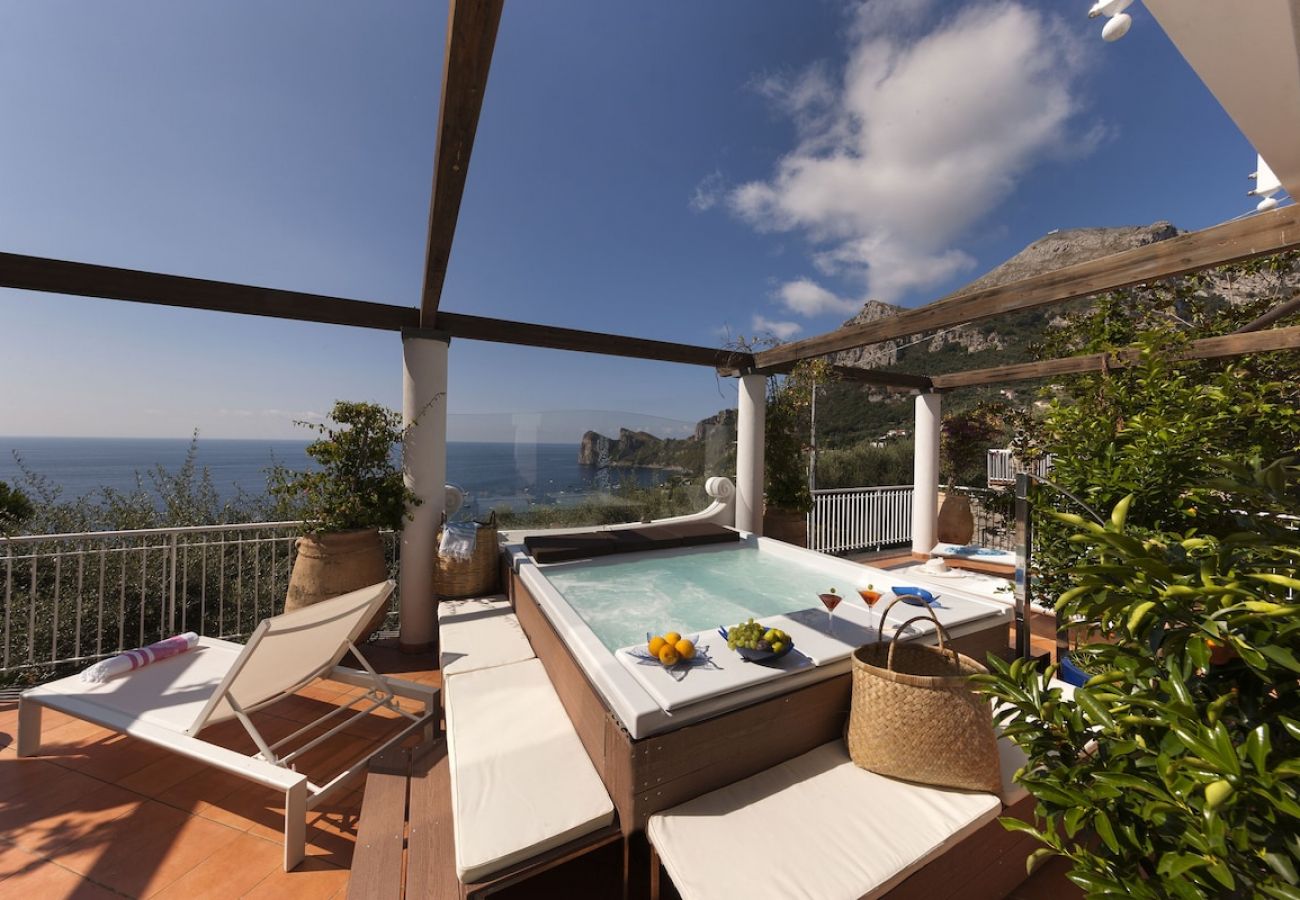 Villa a Nerano - Villa il Glicine luxury stay on the sea