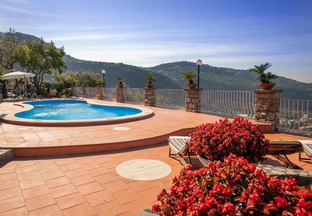 Villa a Sorrento - Villa Sara with private pool and amazing view
