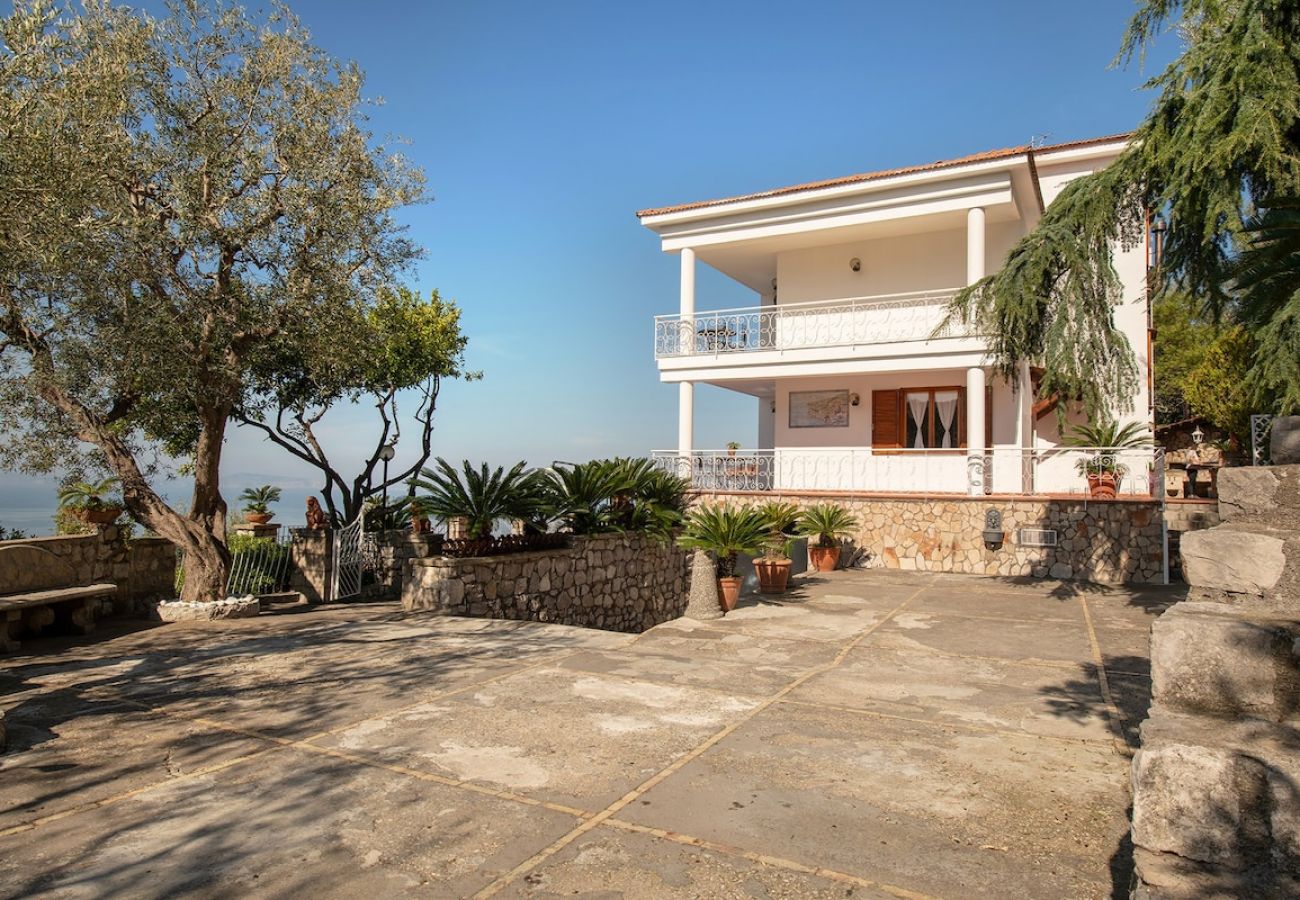 Villa a Sorrento - Villa Sara with private pool and amazing view
