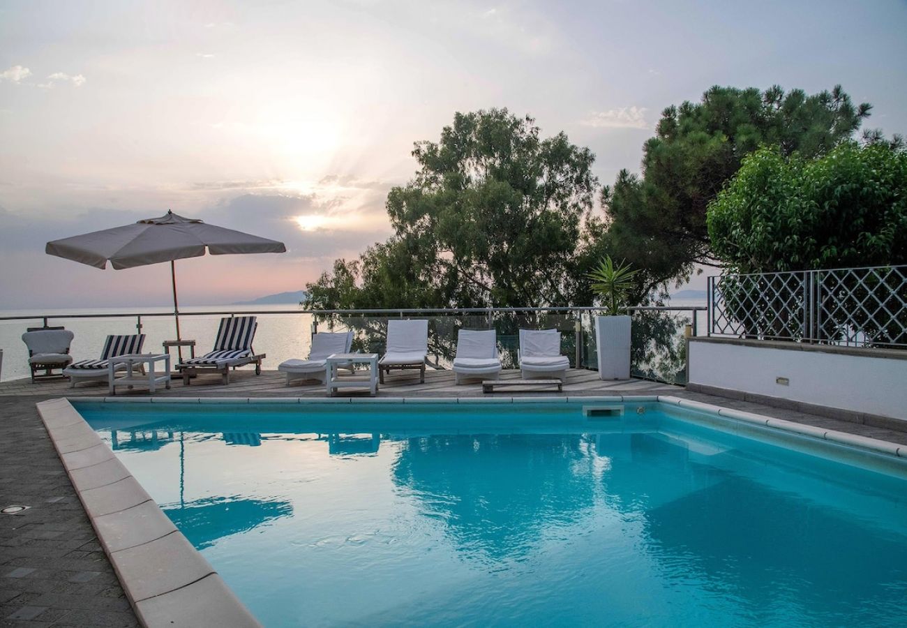 Villa a Massa Lubrense - Villa Karim with pool and amazing sea view