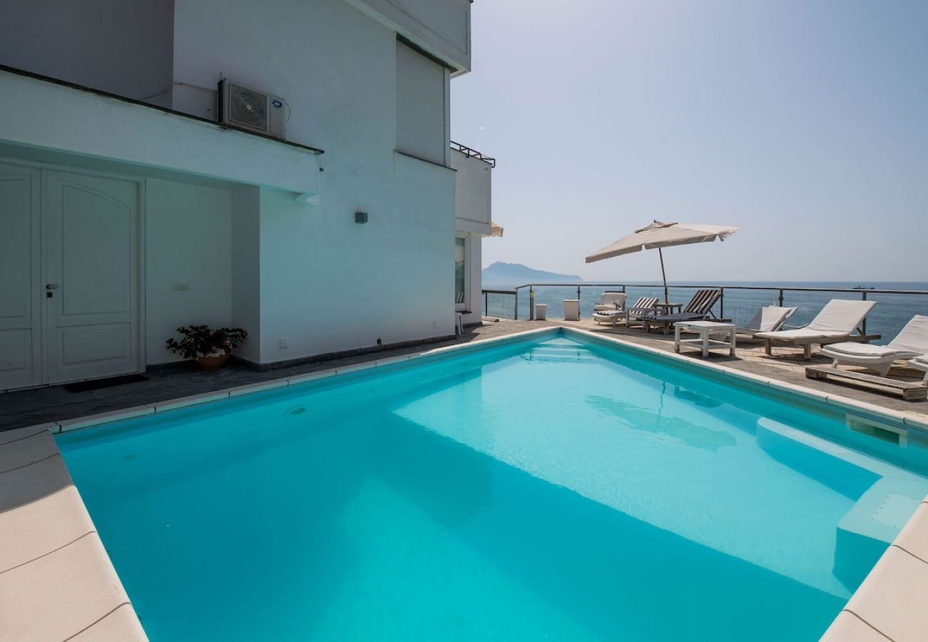 Villa a Massa Lubrense - Villa Karim with pool and amazing sea view