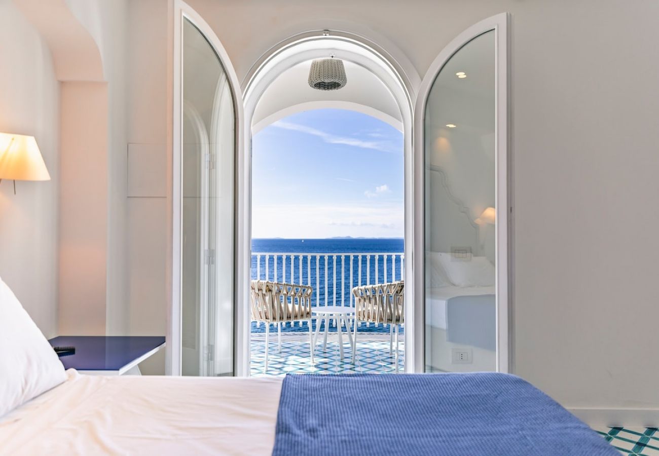 Villa a Massa Lubrense - Villa Lisa on the sea with infinity pool