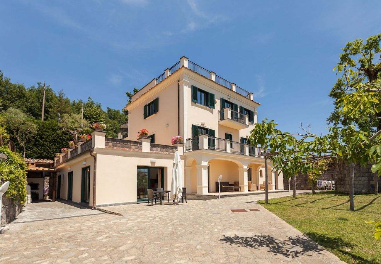 Villa a Massa Lubrense - Villa Yuri with private pool