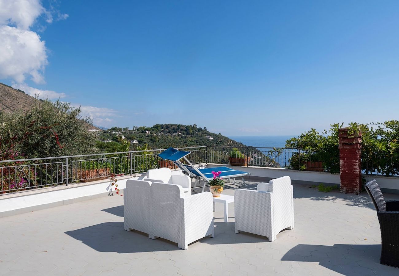 Villa a Nerano - Villa Marinella close to the sea with private pool