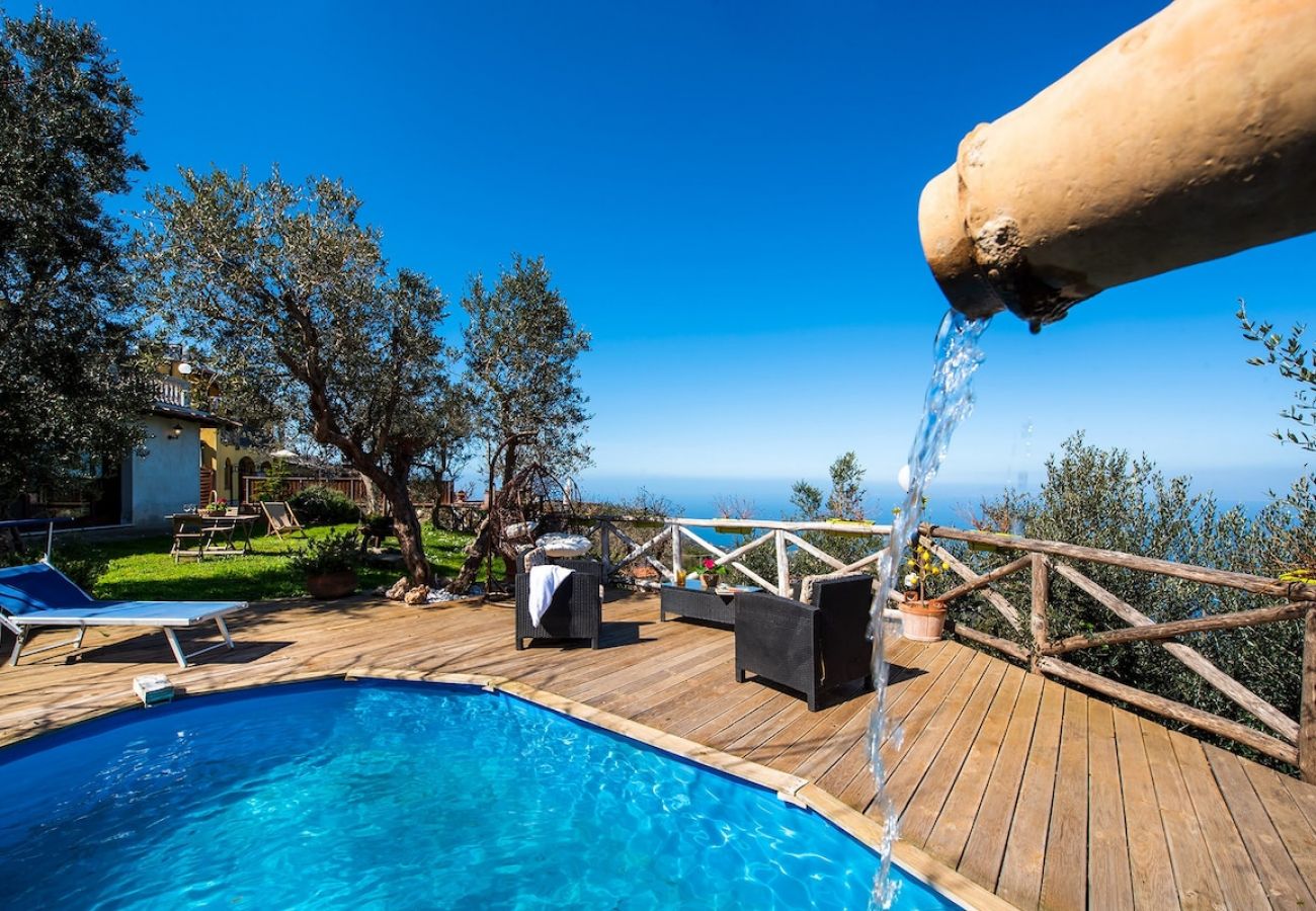 Villa a Priora - Villa Milena with Pool and sea view