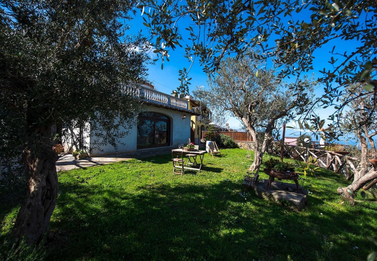 Villa a Priora - Villa Milena with Pool and sea view