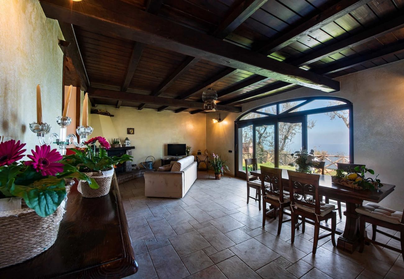 Villa a Priora - Villa Milena with Pool and sea view