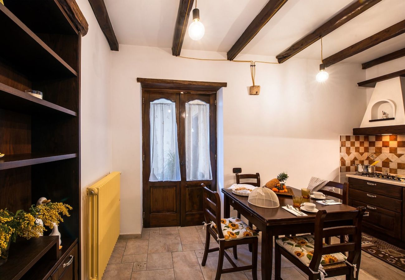 Villa a Priora - Villa Milena with Pool and sea view
