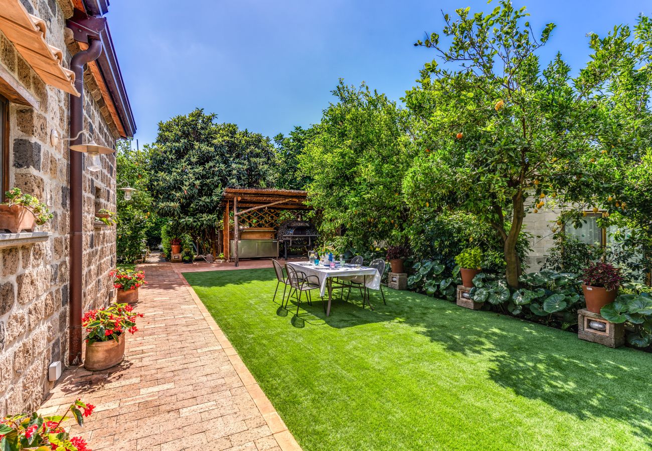 Villa a Sorrento - Romantic Garden luxury villa in the centre