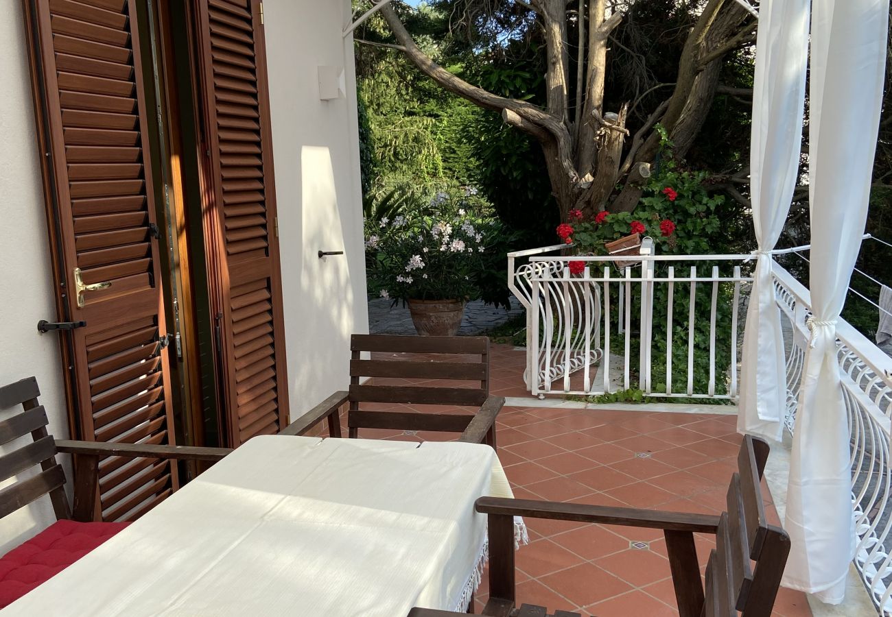 Villa a Massa Lubrense - The House of Annie with magnificent garden