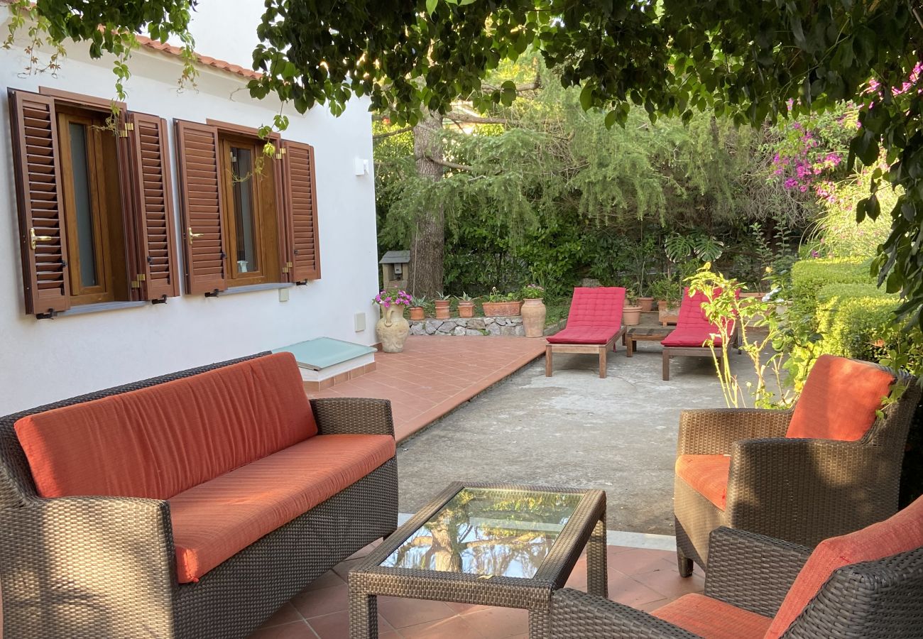 Villa a Massa Lubrense - The House of Annie with magnificent garden