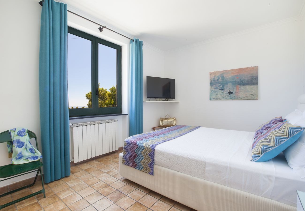 Villa a Massa Lubrense - Villa Lulù with private pool