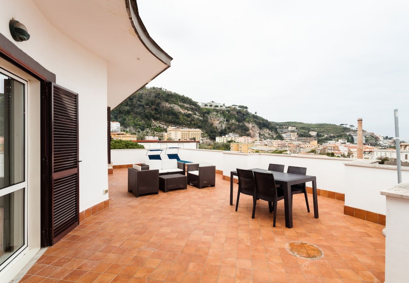 Apartment in Sorrento - Casa Di Aria sea view and pool in Sorrento centre