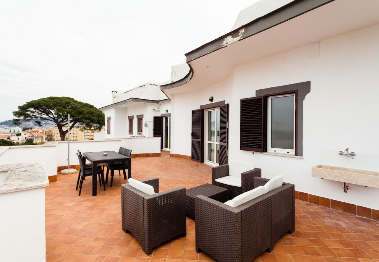 Apartment in Sorrento - Casa Di Aria sea view and pool in Sorrento centre