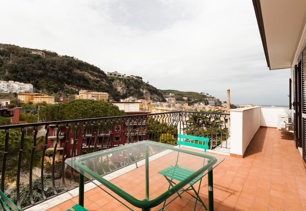 Apartment in Sorrento - Casa Di Aria sea view and pool in Sorrento centre