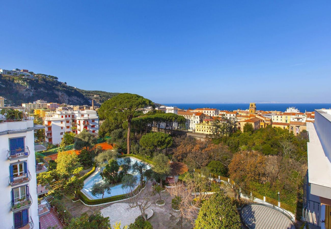 Apartment in Sorrento - Casa Di Aria sea view and pool in Sorrento centre