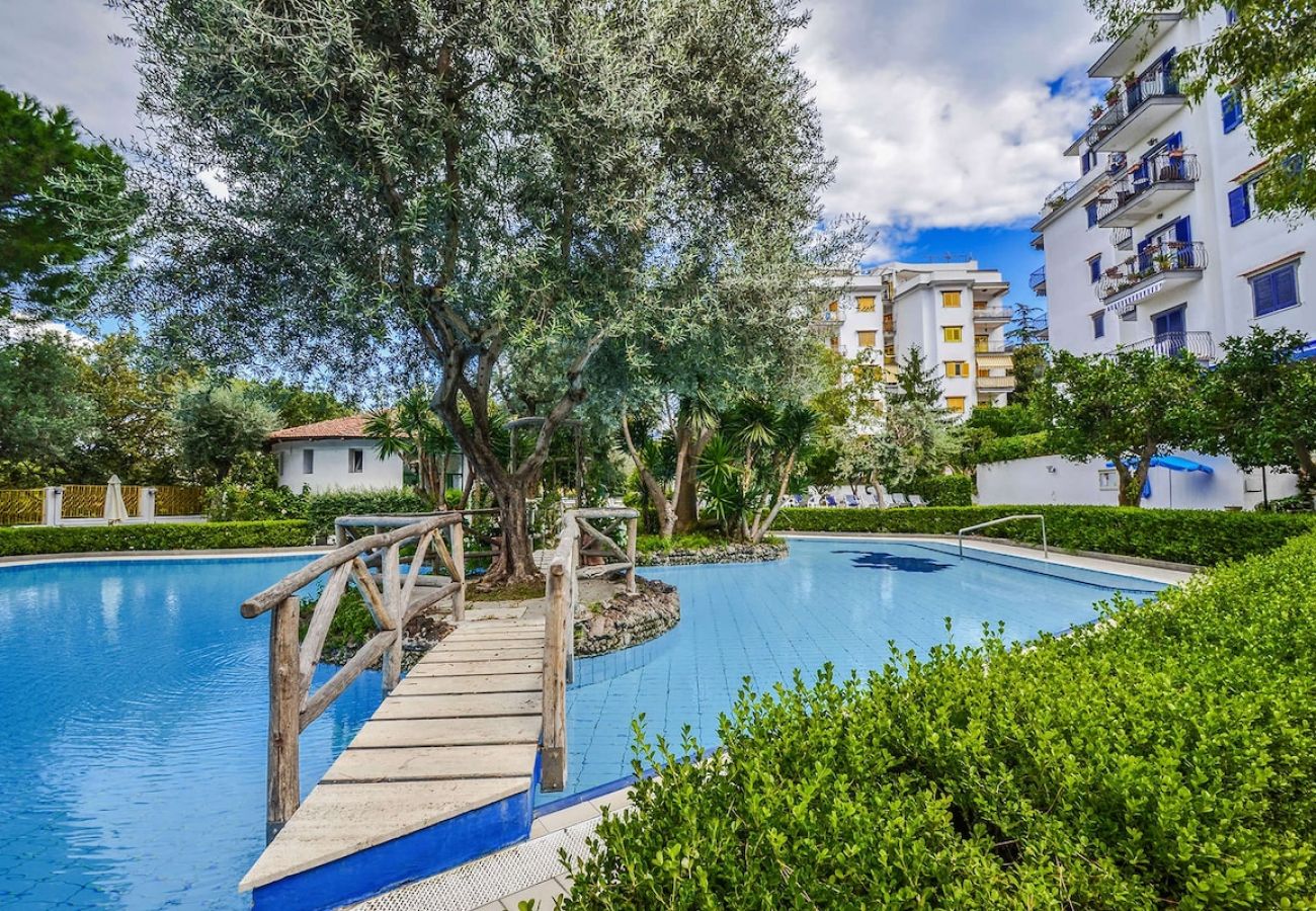 Apartment in Sorrento - Casa Di Aria sea view and pool in Sorrento centre