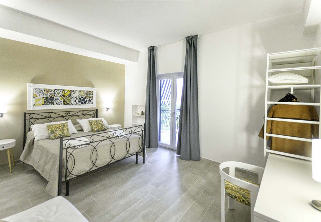 Apartment in Sorrento - Casa Arthemisia