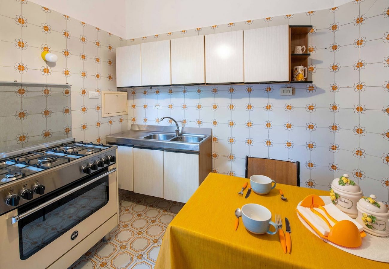 Apartment in Sorrento - Apartment Bianca with shared pool,