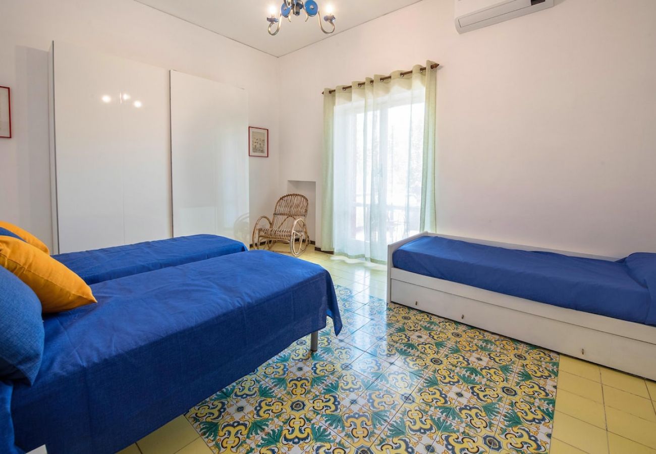 Apartment in Sorrento - Apartment Bianca with shared pool,