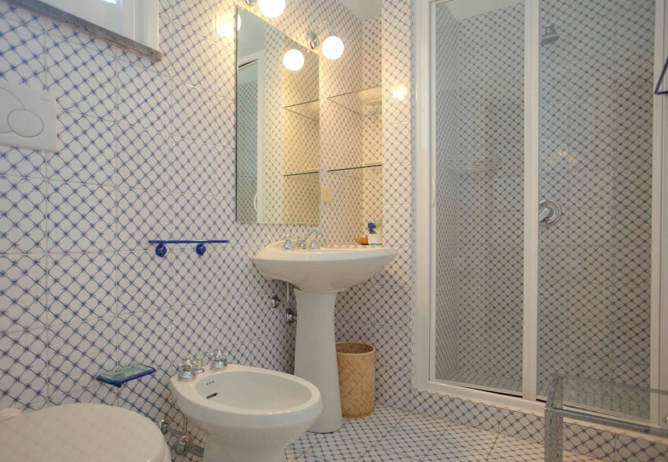 Villa in Massa Lubrense - Villa Carlo with historic tower and sea view