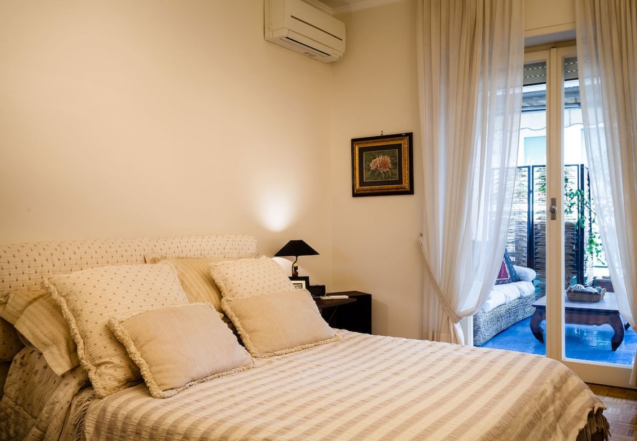 Apartment in Sorrento - Maison Evita in Sorrento centre with  terrace