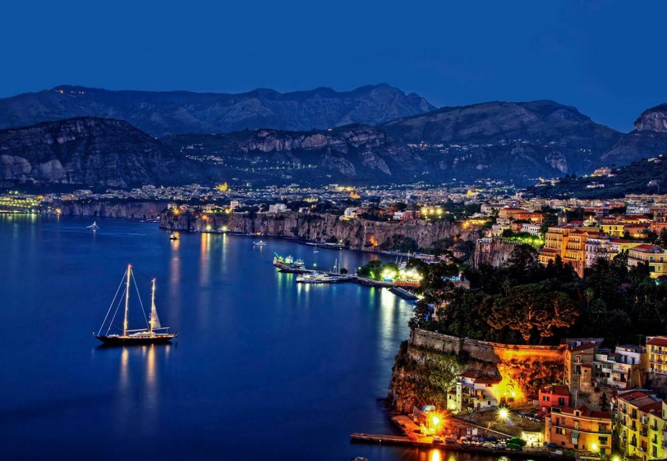 Apartment in Sorrento - Maison Evita in Sorrento centre with  terrace