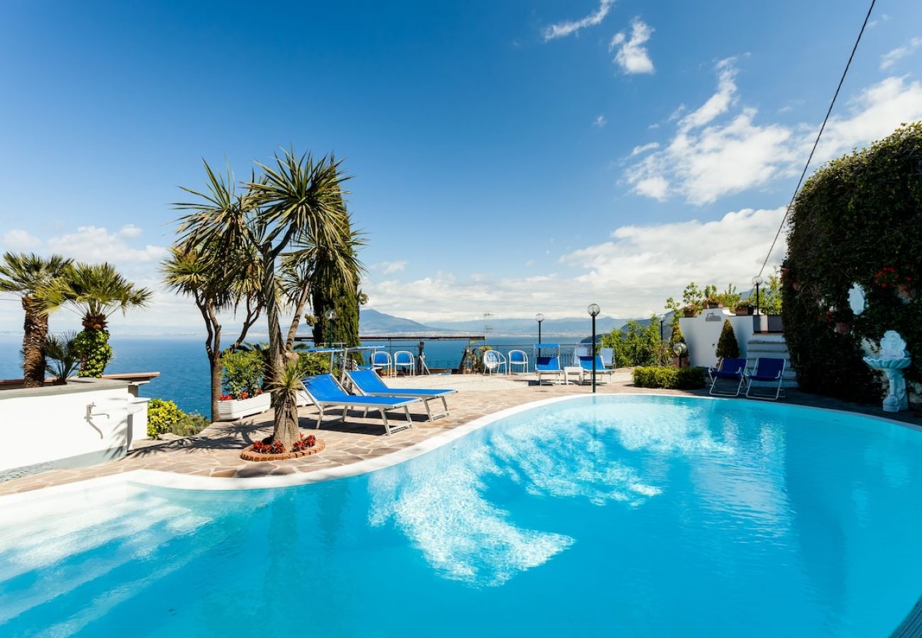 Villa in Priora - Villa Angela with private pool and sea view